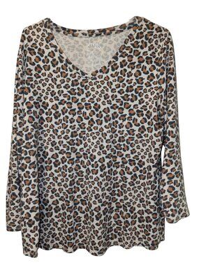 Final Price: Women's Terra & Sky Leopard Print Shirt Plus Size 0X/14W V-neck Top